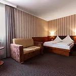 Premium Bacero Hotel