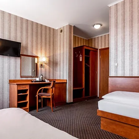 巴斯洛弗罗茨瓦夫高级酒店 酒店 3*