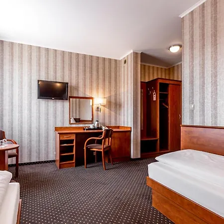 巴斯洛弗罗茨瓦夫高级酒店 3* 弗罗茨瓦夫