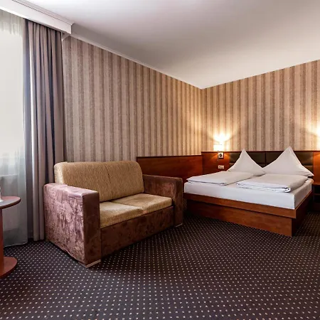 巴斯洛弗罗茨瓦夫高级酒店 酒店