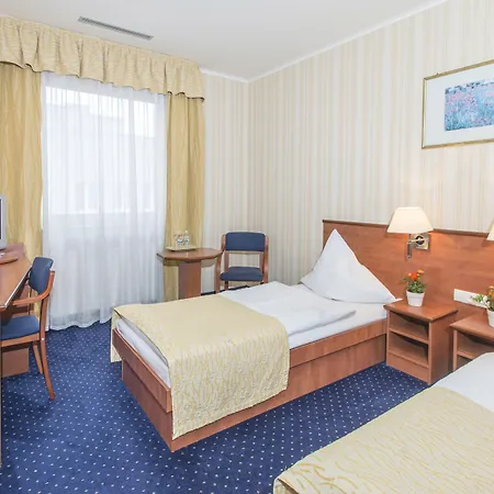 巴斯洛弗罗茨瓦夫高级酒店