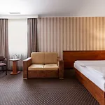 Premium Bacero Hotel