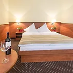 Premium Bacero 3*