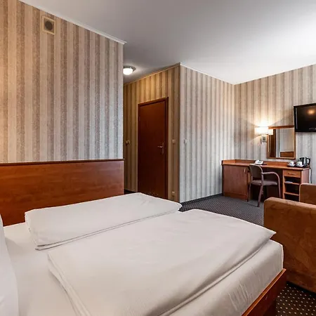 Premium Bacero Hotel