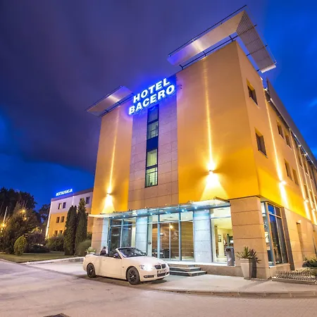 Premium Bacero Готель