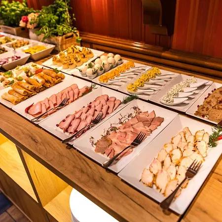 Premium Bacero Hotel