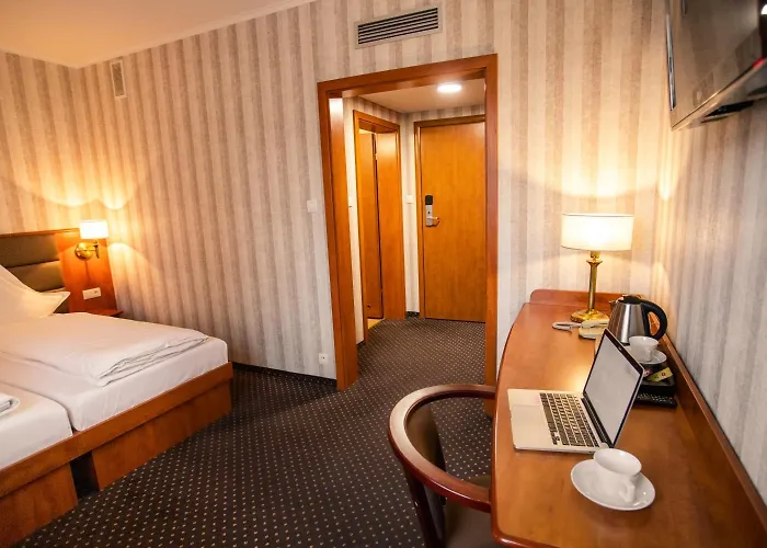 Premium Bacero Hotel